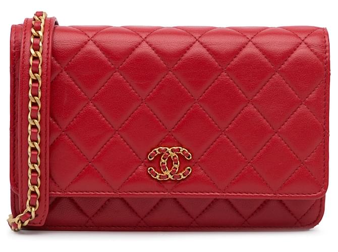 Wallet On Chain Chanel Rotes gestepptes Lammleder 19 Brieftasche an der Kette  ref.1302028