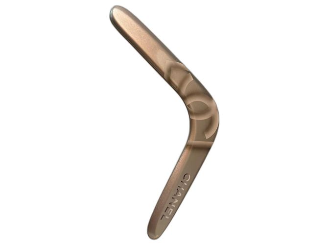 Chanel Boomerang Gris Plástico