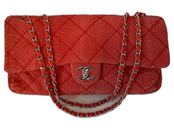 Timeless Chanel Clásico Roja Pitón  ref.1306134