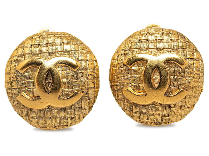 Gold Chanel CC Clip On Earrings Golden Gold-plated  ref.1306364