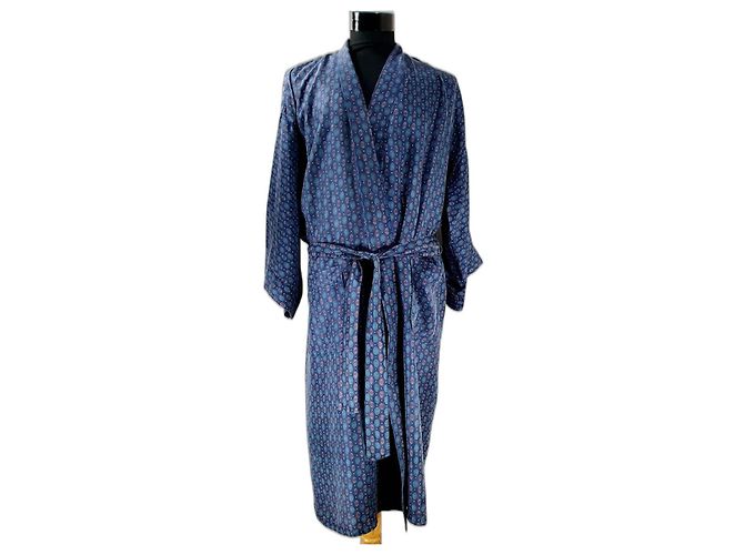 Christian Dior Bata Kimono de seda