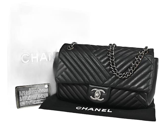 Chanel Timeless Black Leather  ref.1308500