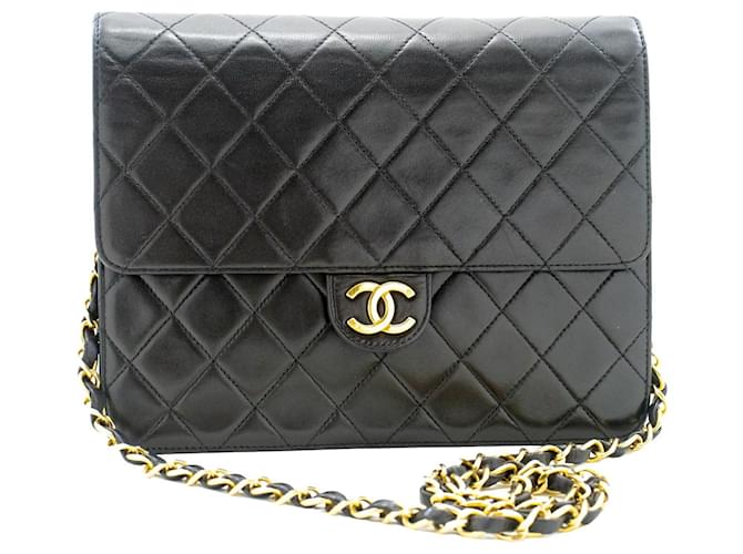Chanel Flap Bag Negro Cuero  ref.1308524