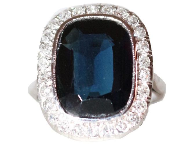 Sans Arcidet Art Deco sapphire ring Navy blue