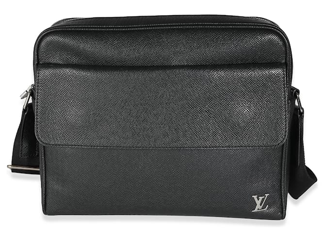 Louis Vuitton Taiga Alex Messenger negro PM Cuero  ref.1309010