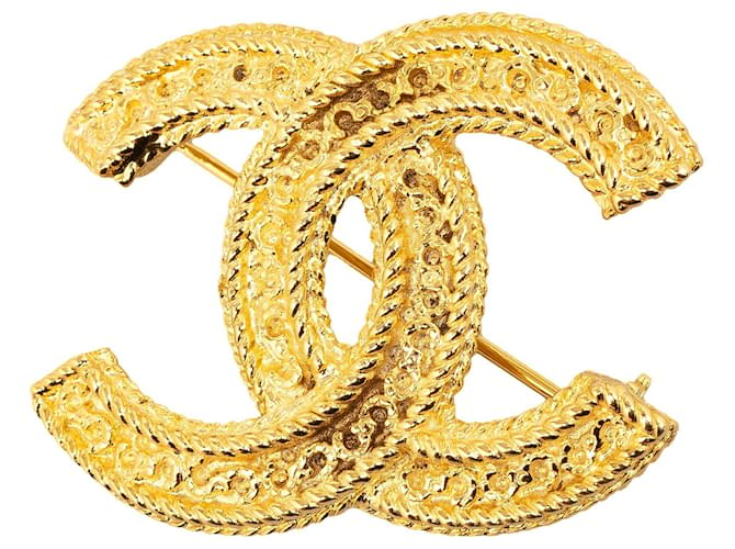Chanel Gold CC Brooch Golden Metal Gold-plated  ref.1309186