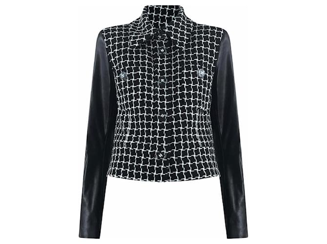Chanel Paris / Cosmopolite Runway Jacket Black Tweed  ref.1309485