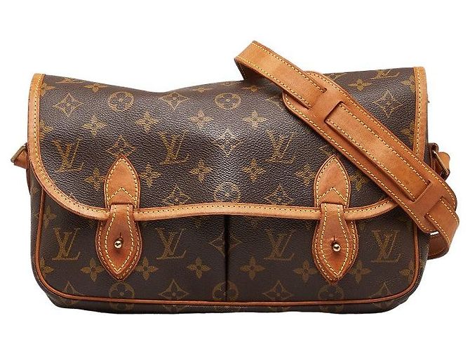 Louis Vuitton Monogramme Sac Gibeciere MM Marron