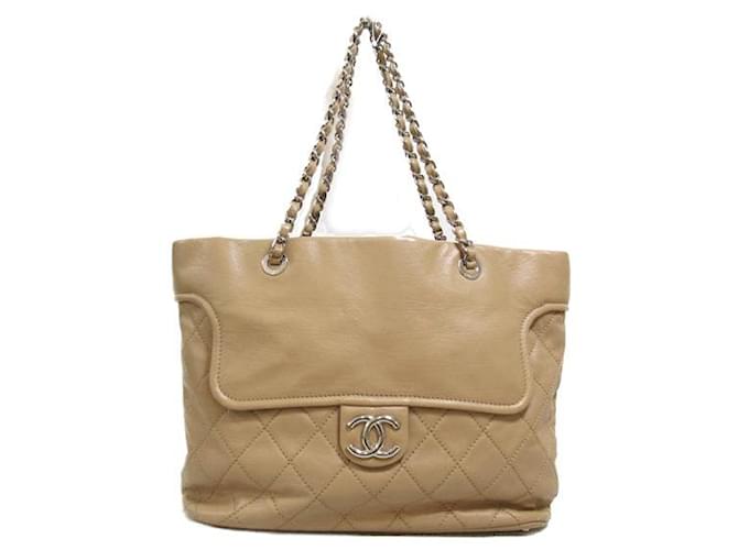 Chanel Gesteppte Kettentasche aus Leder Braun  ref.1310032