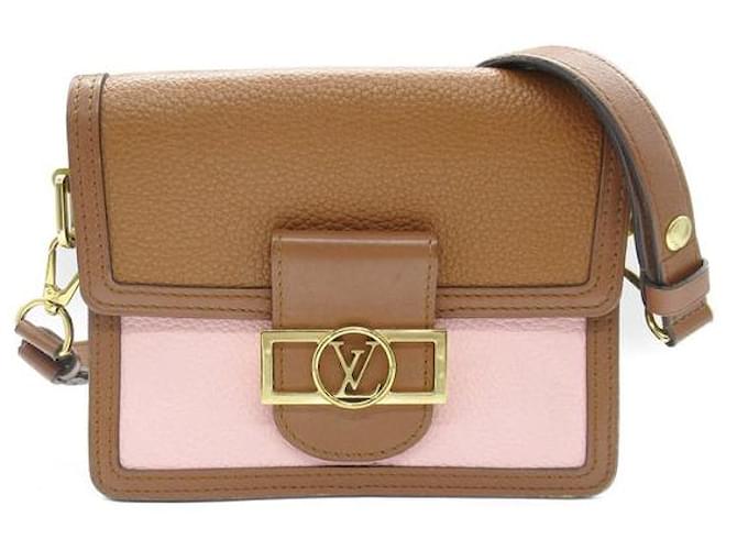 Louis Vuitton Bolsa de Ombro Mini Dauphine Taurillon Marrom Bezerro-como bezerro  ref.1310314