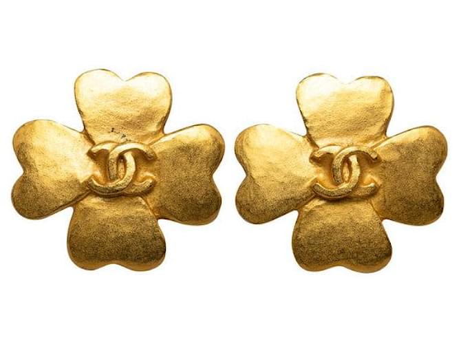 Chanel CC Clover Clip On Earrings Golden  ref.1311256
