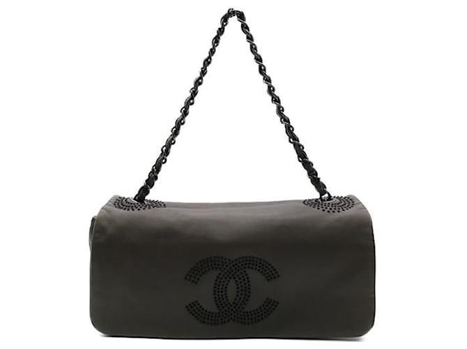 Chanel CC-besetzte Eat West Tasche mit durchgehender Klappe Grau Leder  ref.1311283