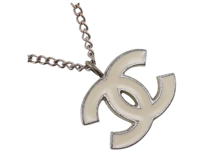 Chanel CC Pendant Necklace Noir  ref.1311397