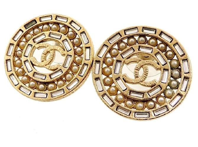 Chanel Pendientes CC con diamantes de imitación Dorado  ref.1311686