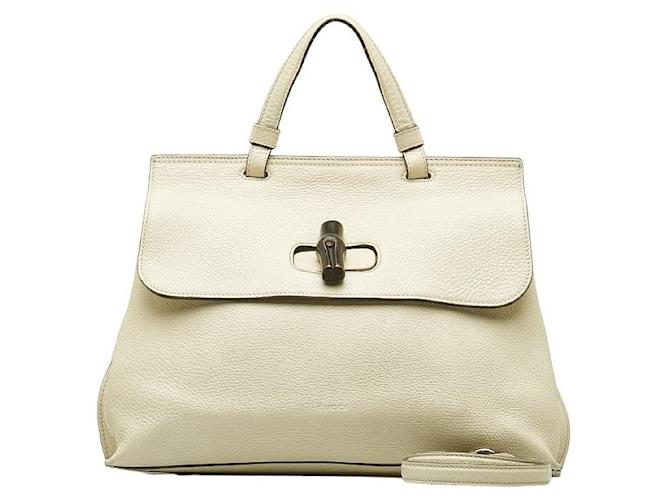 Gucci Mittelgroße Daily-Lederhandtasche aus Bambus Weiß Kalbähnliches Kalb  ref.1311793