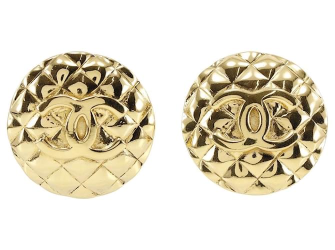 Chanel CC Matelassé Clip On Earrings Golden  ref.1311919