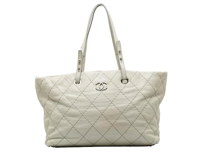 Chanel CC Quilted Leather On The Road Tote Bag Grey Pony-style calfskin  ref.1311956