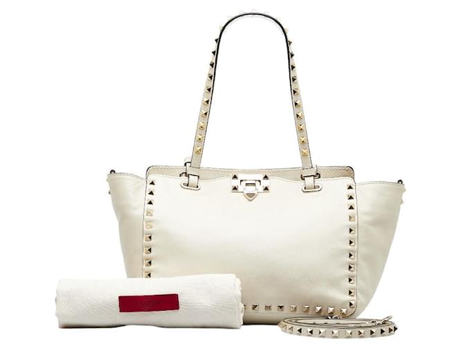 Valentino Rockstud-Handtasche aus Leder Weiß Kalbähnliches Kalb  ref.1312253