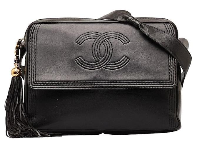 Camera Chanel Bolso para cámara CC de cuero con flecos Negro Becerro  ref.1312290