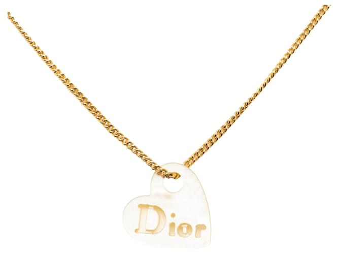 Dior Collar con colgante de corazón de concha Dorado  ref.1312401