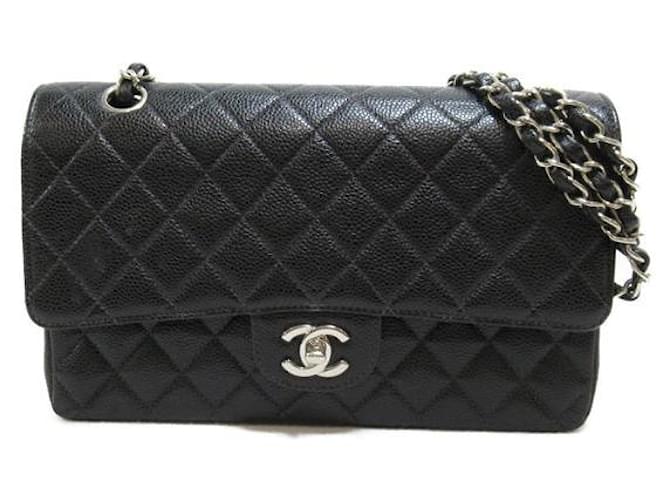 Chanel Bolsa Média Clássica com Aba Forrada com Caviar Preto  ref.1312520