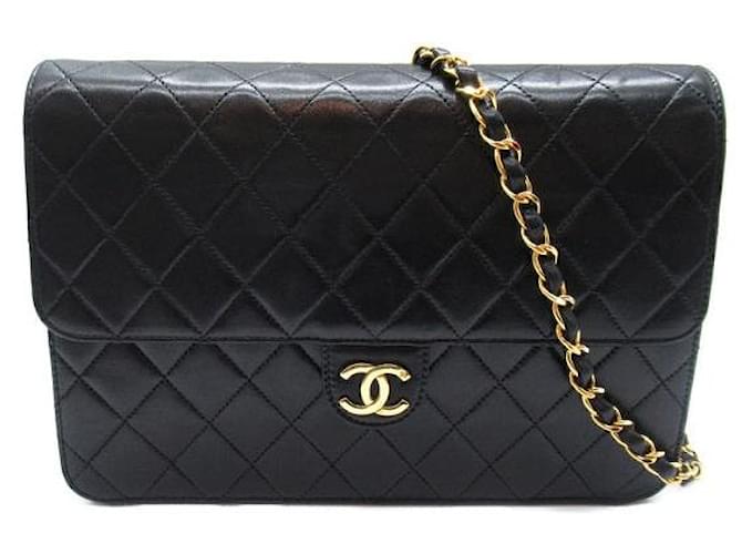 Chanel Quilted CC Flap Crossbody Bag Black Lambskin  ref.1312590
