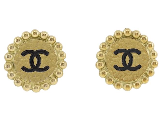 Chanel Boucle d'oreilles CC à Clip  Doré  ref.1312776