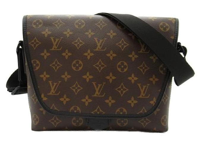 Louis Vuitton Monogram Magnetic Messenger Bag Brown  ref.1312987