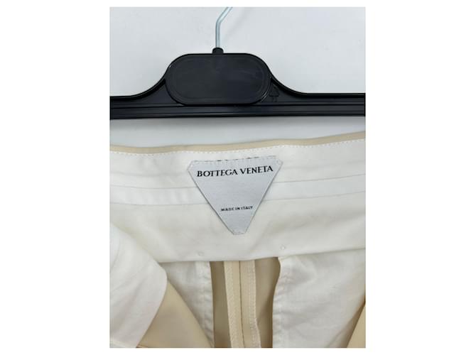 BOTTEGA VENETA  Shorts T.it 42 cotton Beige  ref.1313587