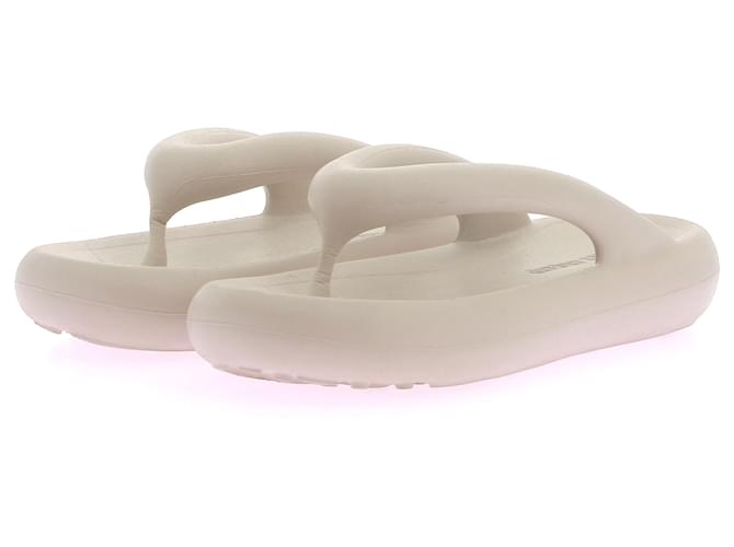 AXEL ARIGATO  Sandals T.eu 42 rubber Cream  ref.1313627