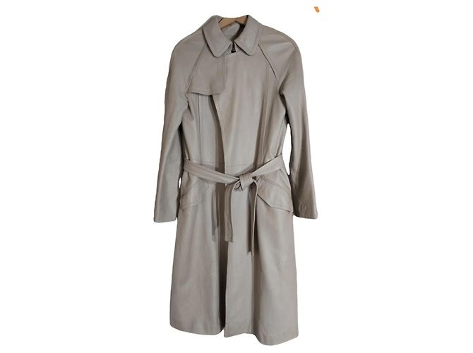 Louis Vuitton Mantel aus Lammleder Creme Roh