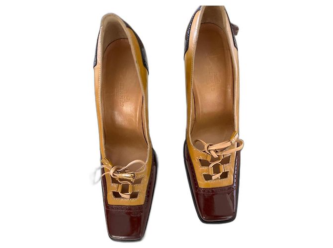 Décolleté Hermès in pelle lucida multicolore