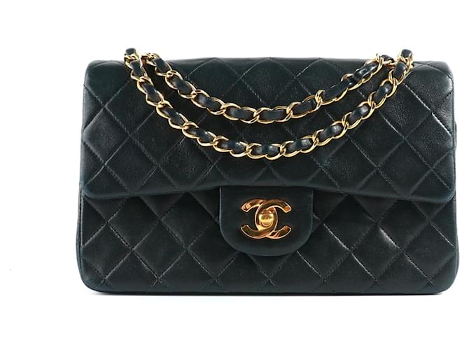 CHANEL  Handbags T.  leather Black  ref.1315044