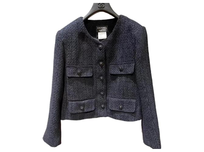 Chanel Tweed Uniform Jacke 38 Blau  ref.1315144