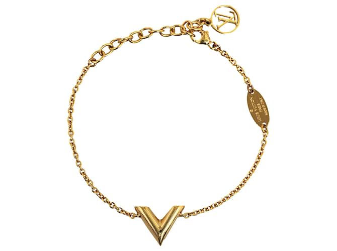 Louis Vuitton Essential V-Armband aus Gold Golden Metall Vergoldet  ref.1315153