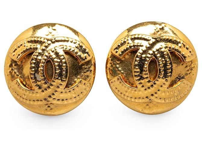 Orecchini a clip CC in oro Chanel D'oro Metallo Placcato in oro  ref.1315187