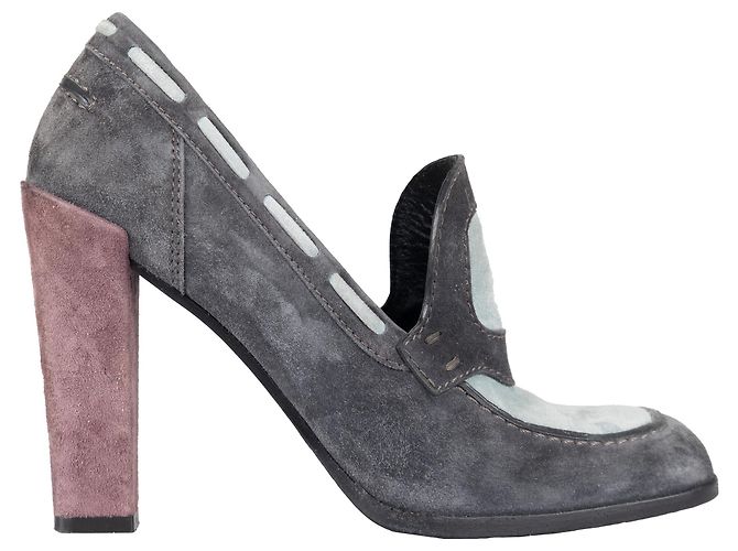 Roger Vivier Suede Pumps Multiple colors