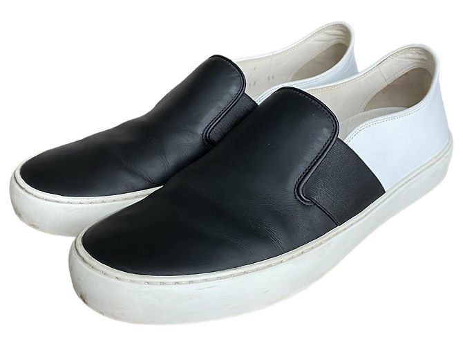 Chanel Slip On Sneaker aus Leder schwarz weiß
