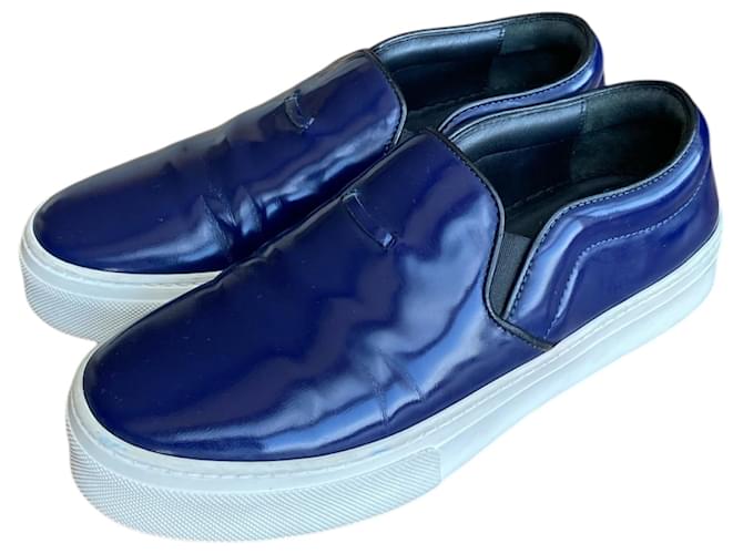 Céline Sneakers Navy blue Patent leather  ref.1316380