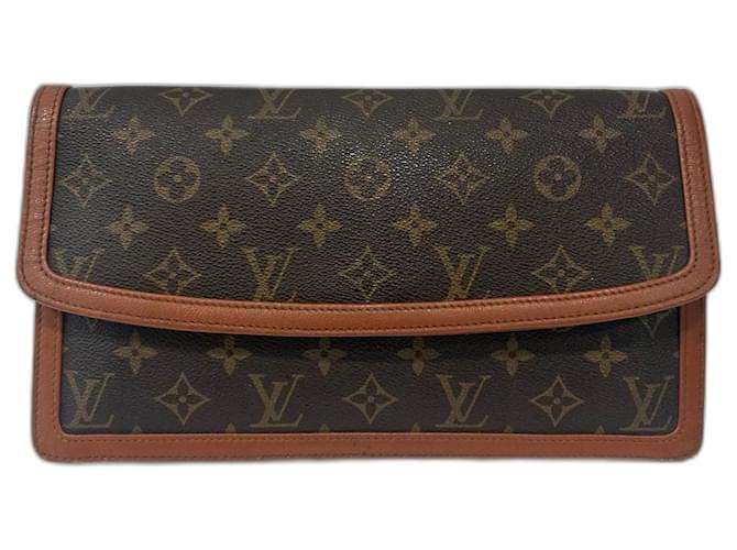 Louis Vuitton clutch Cloth  ref.1316576
