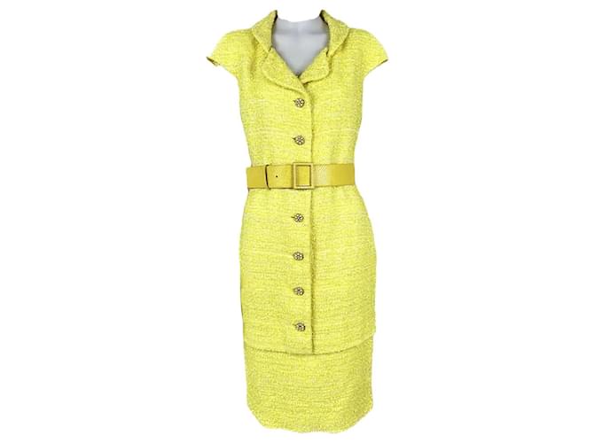Chanel Laufsteg-Gürtelband-Tweed-Kleid Gelb  ref.1316595