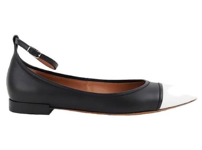 Givenchy Leather ballet flats Black  ref.1316807