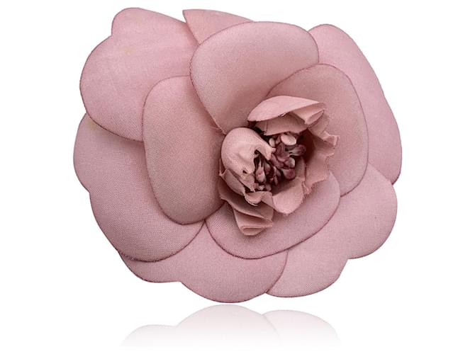 Chanel Vintage Rosa Seide Kamelie Kamelie Blume Brosche Anstecknadel Pink Leinwand  ref.1317978