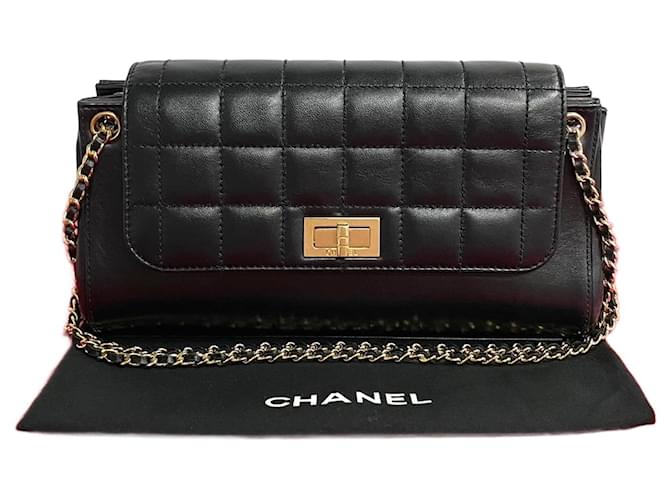 Chanel Borsa per fisarmonica Mademoiselle con barretta di cioccolato Pelle  ref.1318737