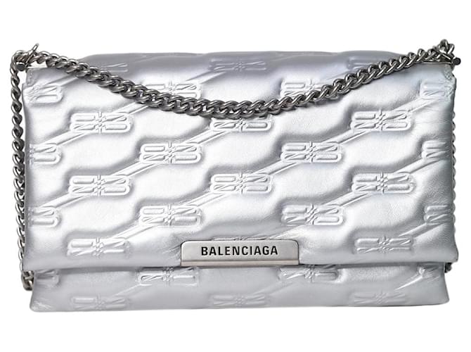 Balenciaga Sac bandoulière monogramme Silver Triplet BB - taille Cuir Argenté  ref.1318787