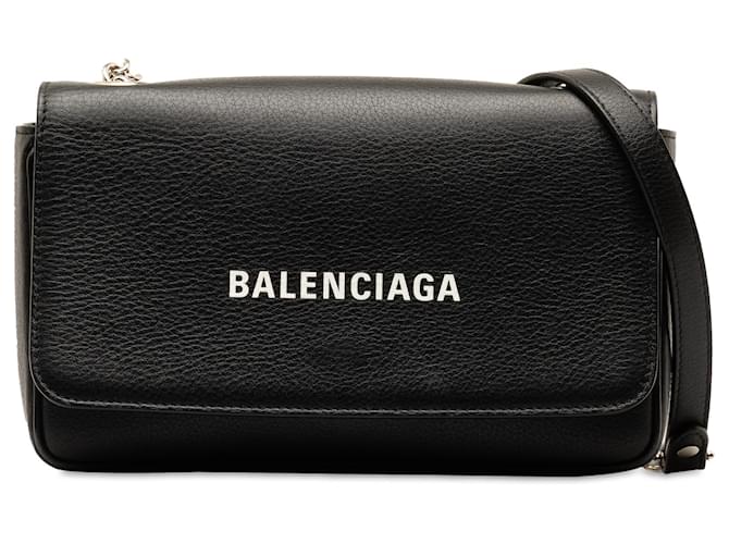 Everyday Cartera con cadena diaria negra Balenciaga Negro Cuero Becerro  ref.1318830