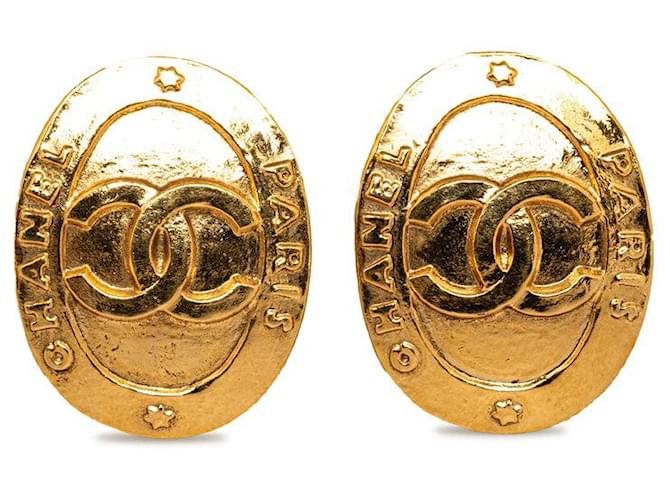 Chanel Boucles d'oreilles à clips ovales CC Métal  ref.1318917