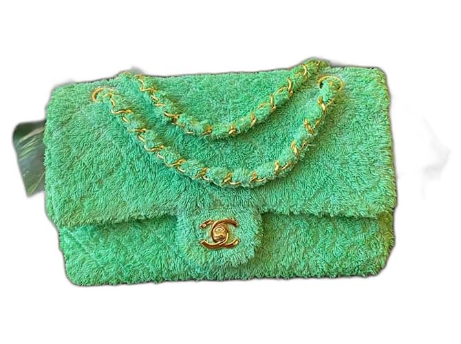 Sac à rabat classique en tissu éponge vert moyen Chanel 1994 extrêmement rare ! Cuir Coton Toile Bijouterie dorée  ref.1319020