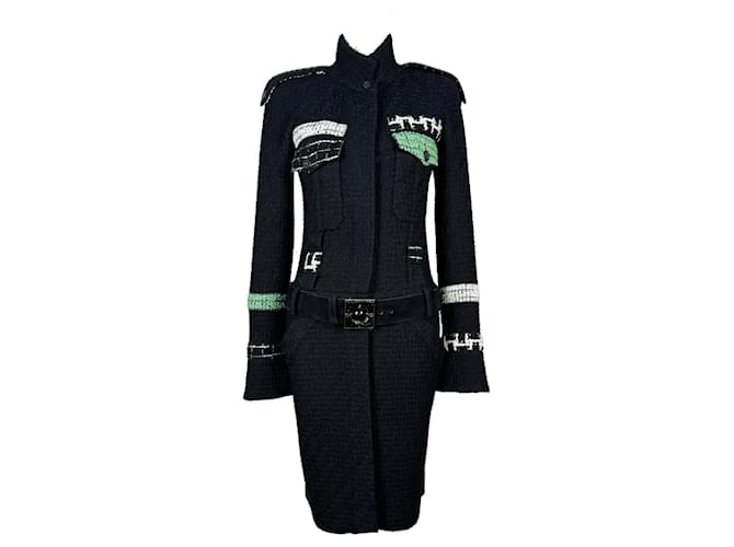 Chanel Cappotto nero in tweed con cintura gioiello da 9.000$.  ref.1319386