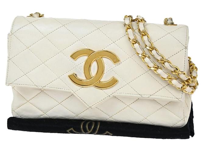 Classique Chanel Matelassé Cuir Blanc  ref.1320035